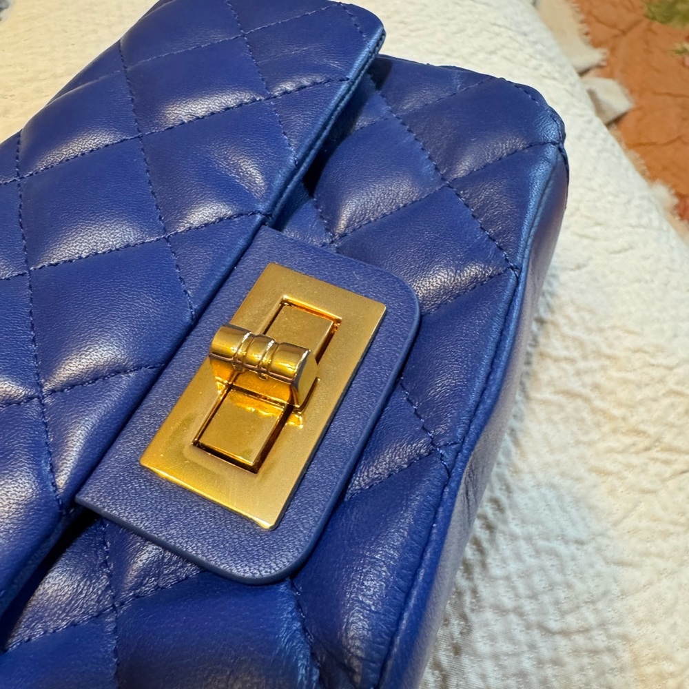 G by Giuliana Blue Quilted lambskin leather shoulder or Belt Bag with Chain NWOT - Picture 3 of 8